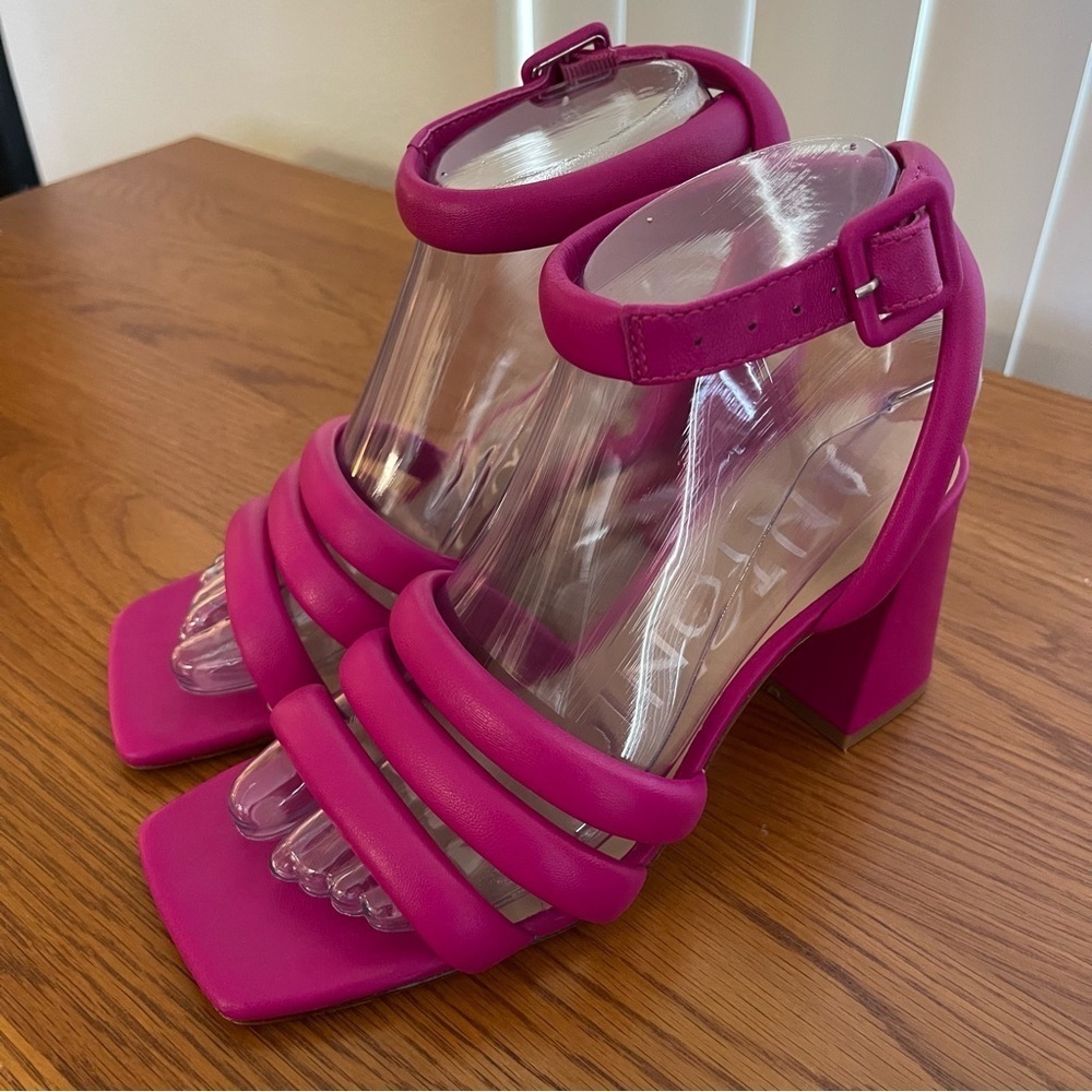 Antonio Melani Natessa Puff Strap Block Heel Sandal Magenta Size 6.5